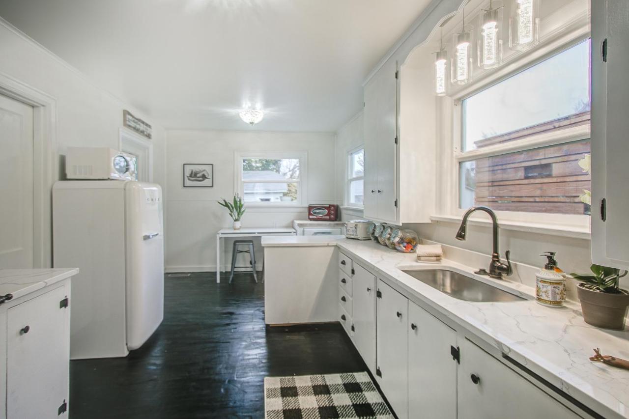 North Bend Downtown Cottage エクステリア 写真