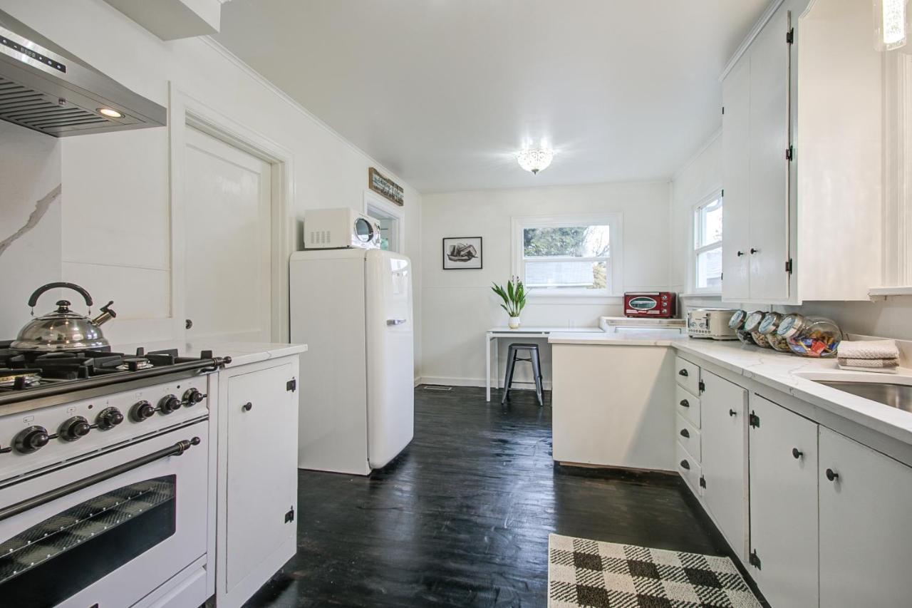 North Bend Downtown Cottage エクステリア 写真